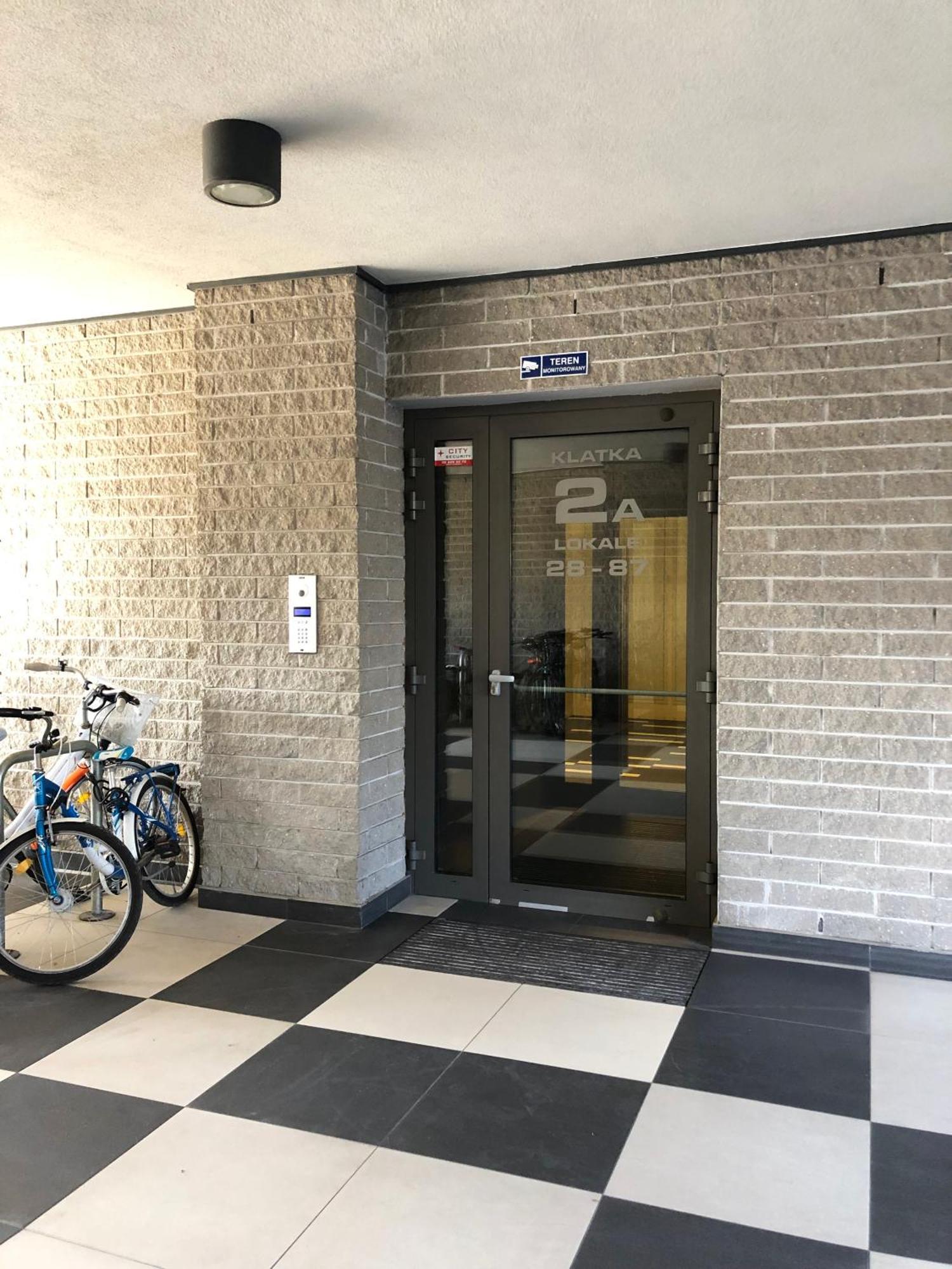 Al Krakowska 291A By Homeprime Warszawa Eksteriør billede